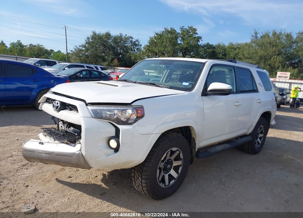 2018 TOYOTA 4RUNNER TRD OFF ROAD VIN: JTEBU5JR3J5559100