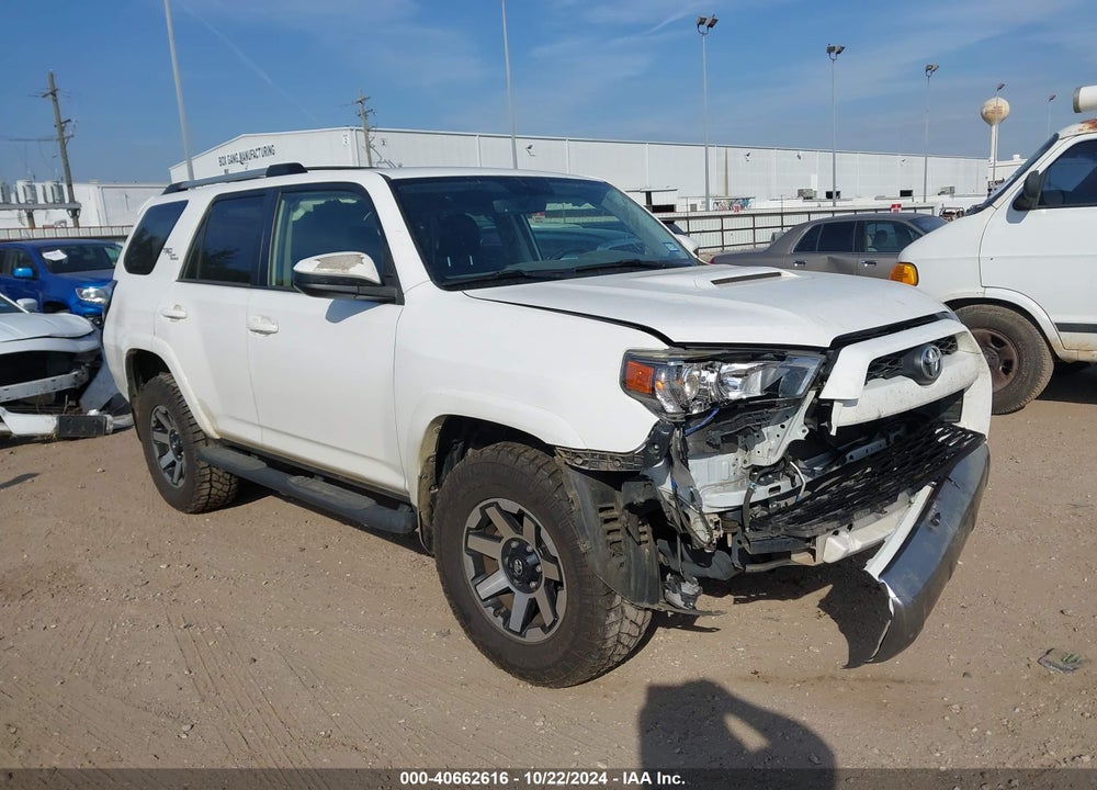 2018 TOYOTA 4RUNNER TRD OFF ROAD VIN: JTEBU5JR3J5559100