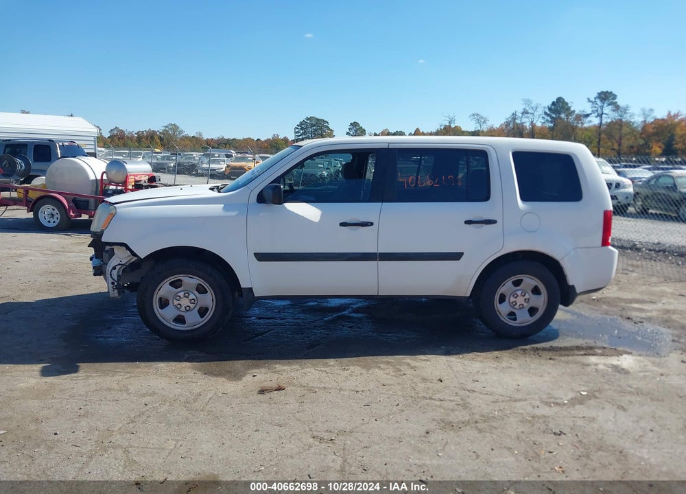 2013 HONDA PILOT LX VIN: 5FNYF4H28DB035214
