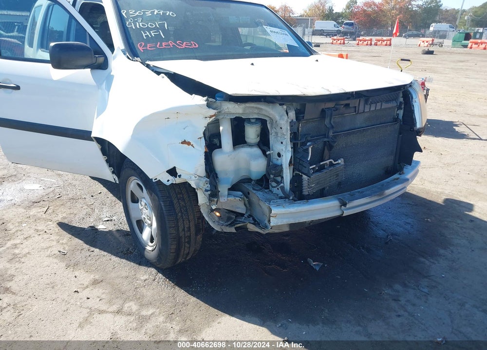 2013 HONDA PILOT LX VIN: 5FNYF4H28DB035214