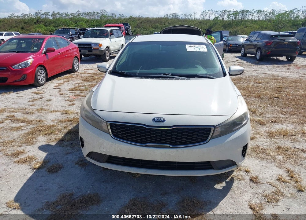2017 KIA FORTE LX VIN: KNAFK5A87H5707811