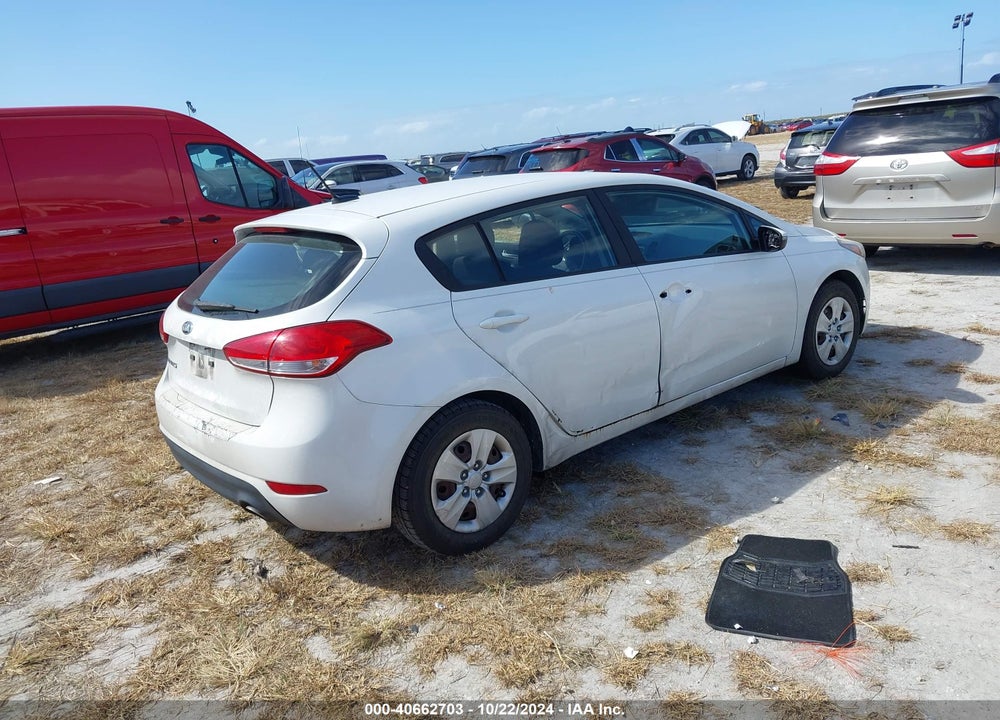 2017 KIA FORTE LX VIN: KNAFK5A87H5707811