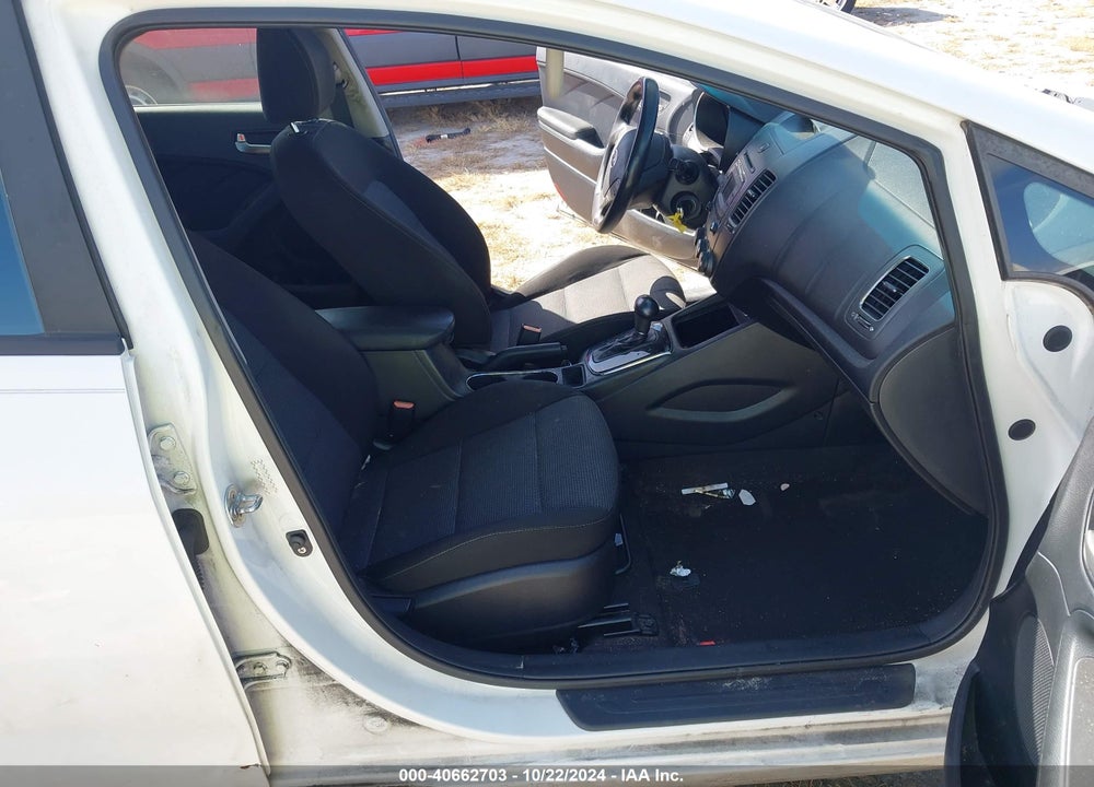 2017 KIA FORTE LX VIN: KNAFK5A87H5707811