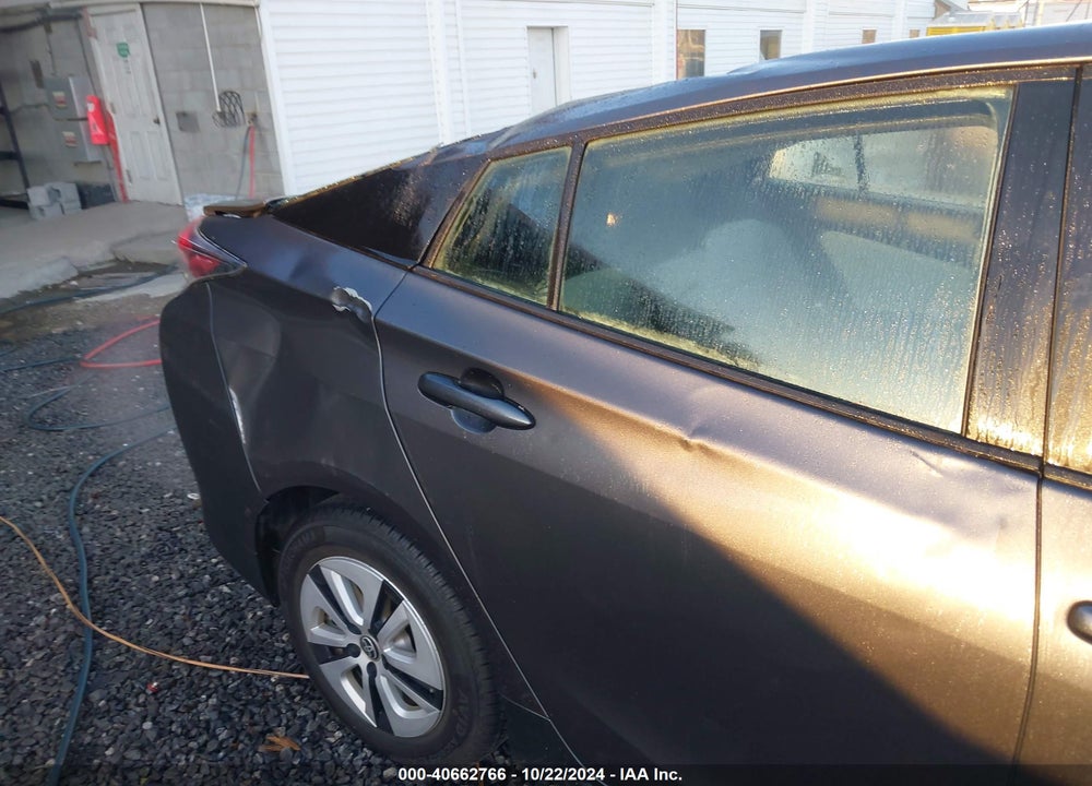 2017 TOYOTA PRIUS THREE VIN: JTDKARFU7H3539178