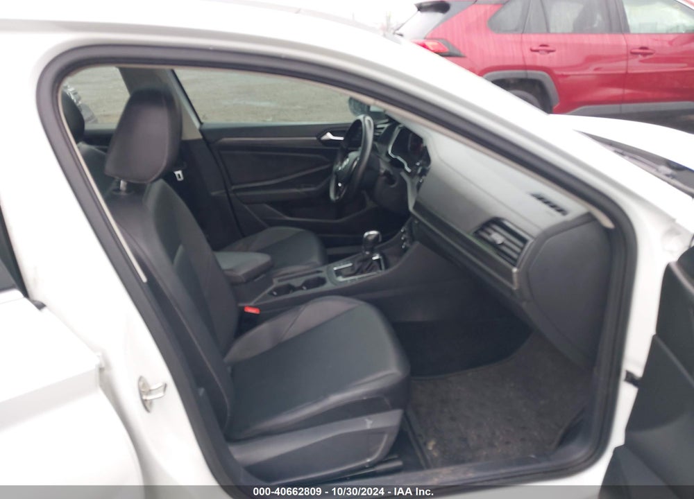 2019 VOLKSWAGEN JETTA 1.4T SEL VIN: 3VWE57BU8KM106614
