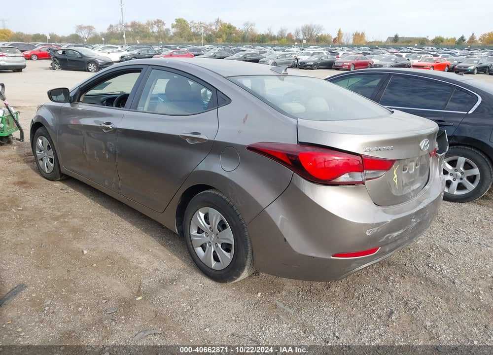 2016 HYUNDAI ELANTRA SE VIN: 5NPDH4AE9GH699198