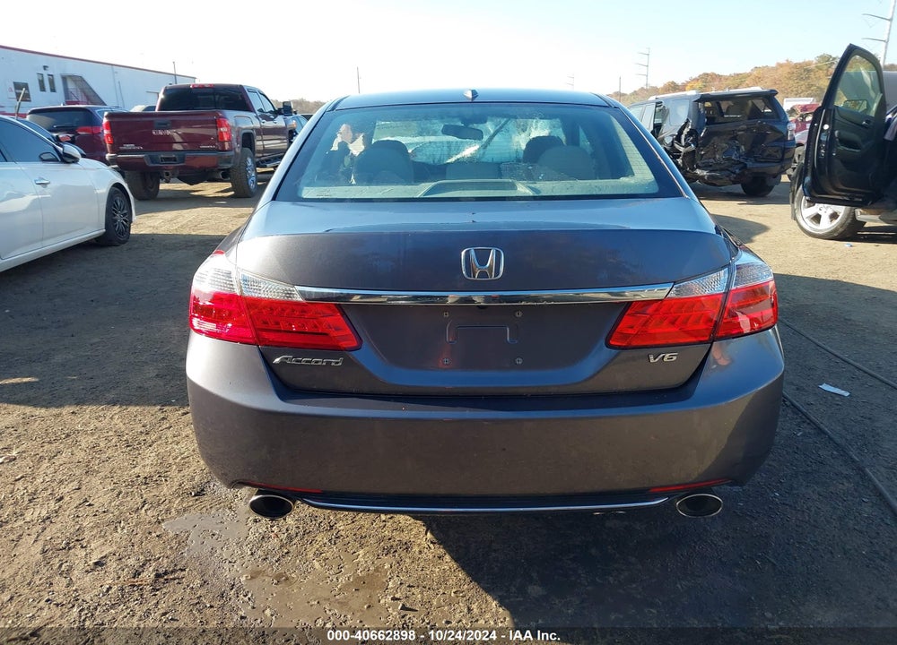 2013 HONDA ACCORD VIN: 1HGCR3F87DA045603