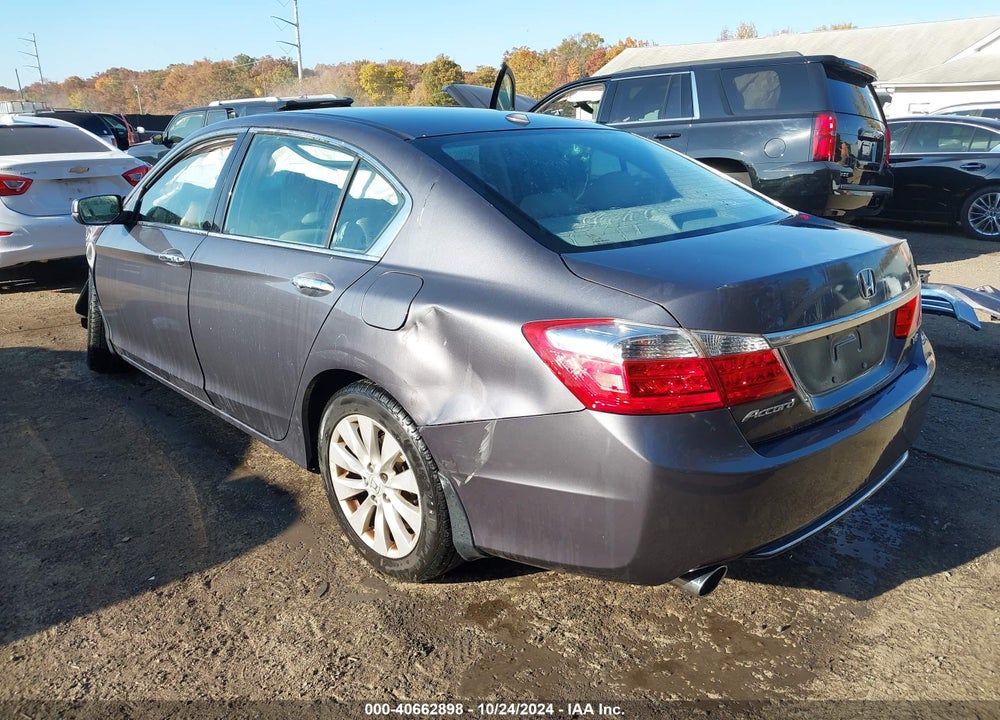 2013 HONDA ACCORD VIN: 1HGCR3F87DA045603