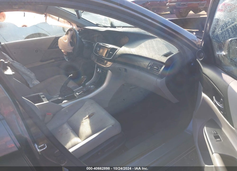 2013 HONDA ACCORD VIN: 1HGCR3F87DA045603