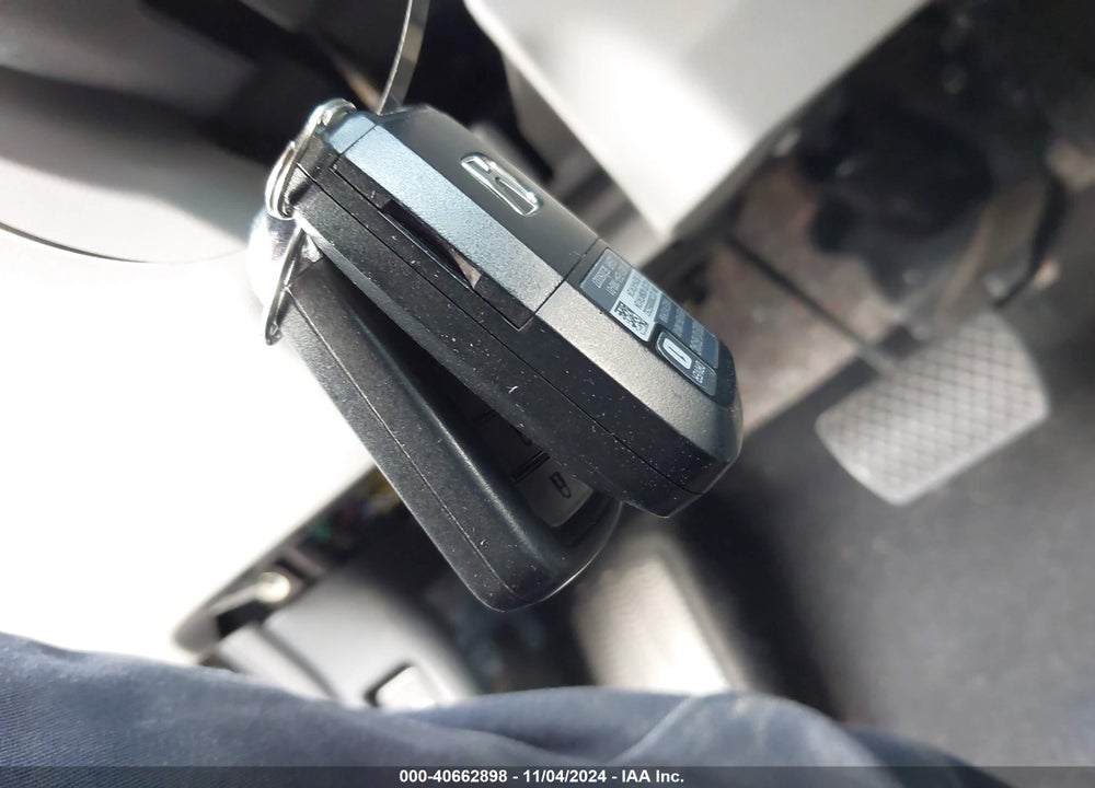 2013 HONDA ACCORD VIN: 1HGCR3F87DA045603