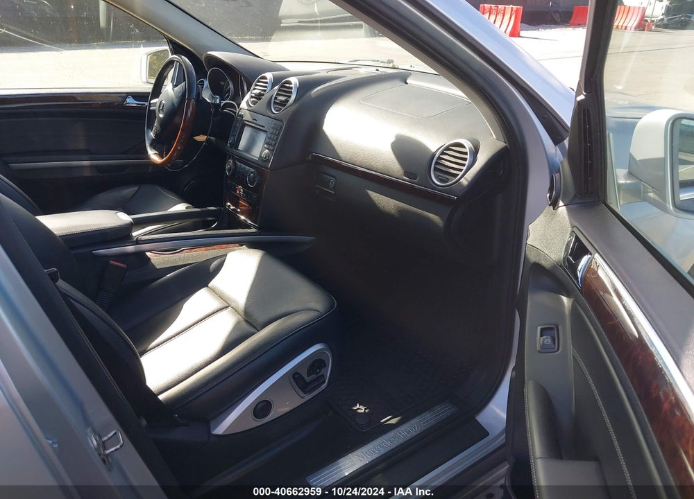 2011 MERCEDES-BENZ GL 450 4MATIC VIN: 4JGBF7BE9BA688808