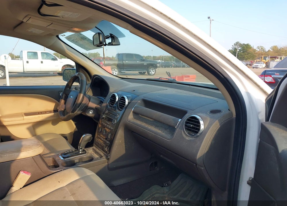 2008 FORD TAURUS X SEL VIN: 1FMDK02W38GA42271