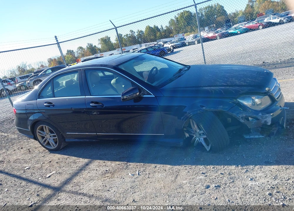 2013 MERCEDES-BENZ C 300 LUXURY 4MATIC/SPORT 4MATIC VIN: WDDGF8AB8DR258060