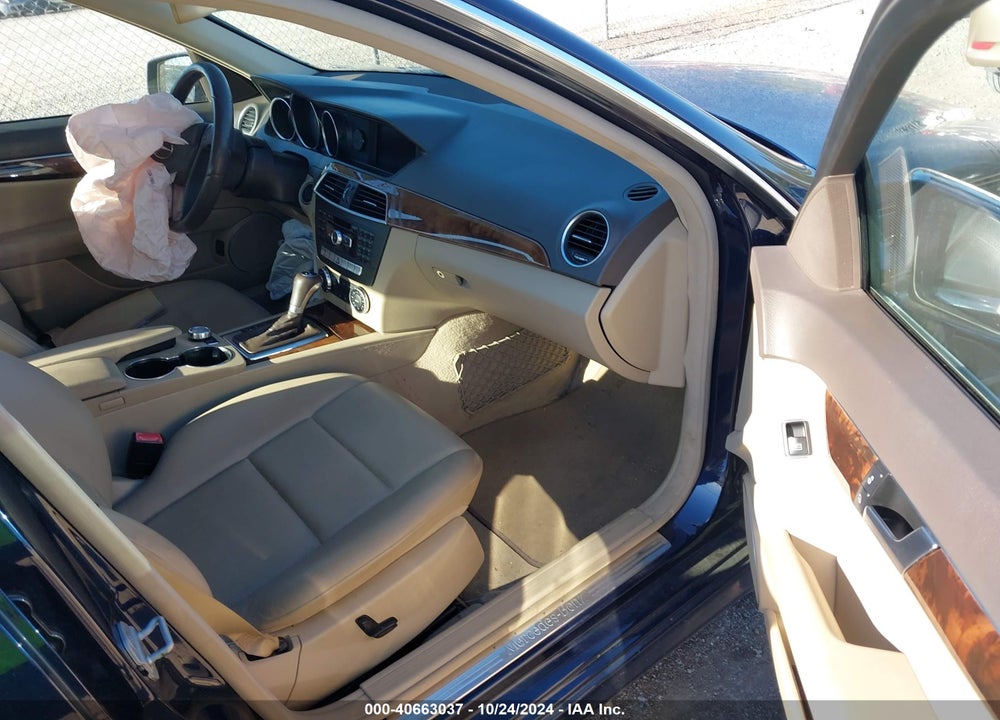 2013 MERCEDES-BENZ C 300 LUXURY 4MATIC/SPORT 4MATIC VIN: WDDGF8AB8DR258060