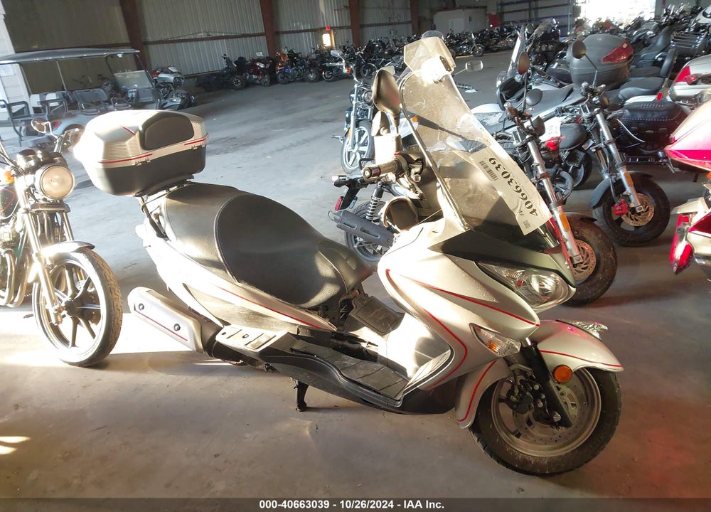 2014 SUZUKI UH200 VIN: MLCCH41A7E1600328