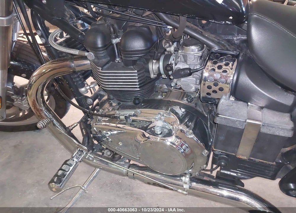 2010 TRIUMPH MOTORCYCLE AMERICA VIN: SMT905RN3AT424986