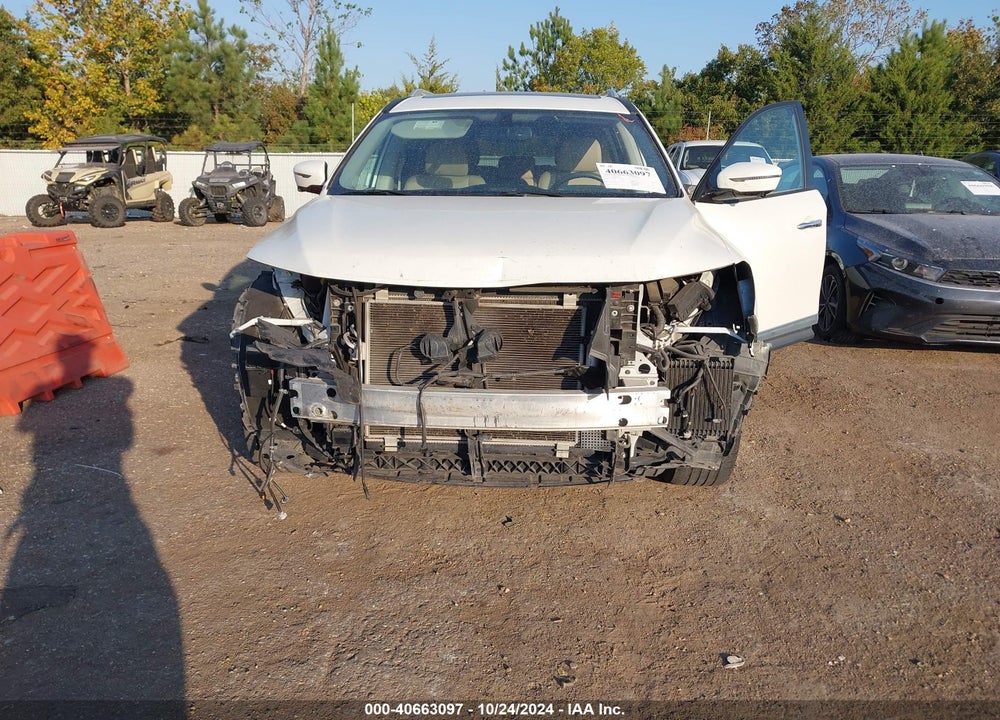 2017 NISSAN PATHFINDER PLATINUM VIN: 5N1DR2MN4HC616895
