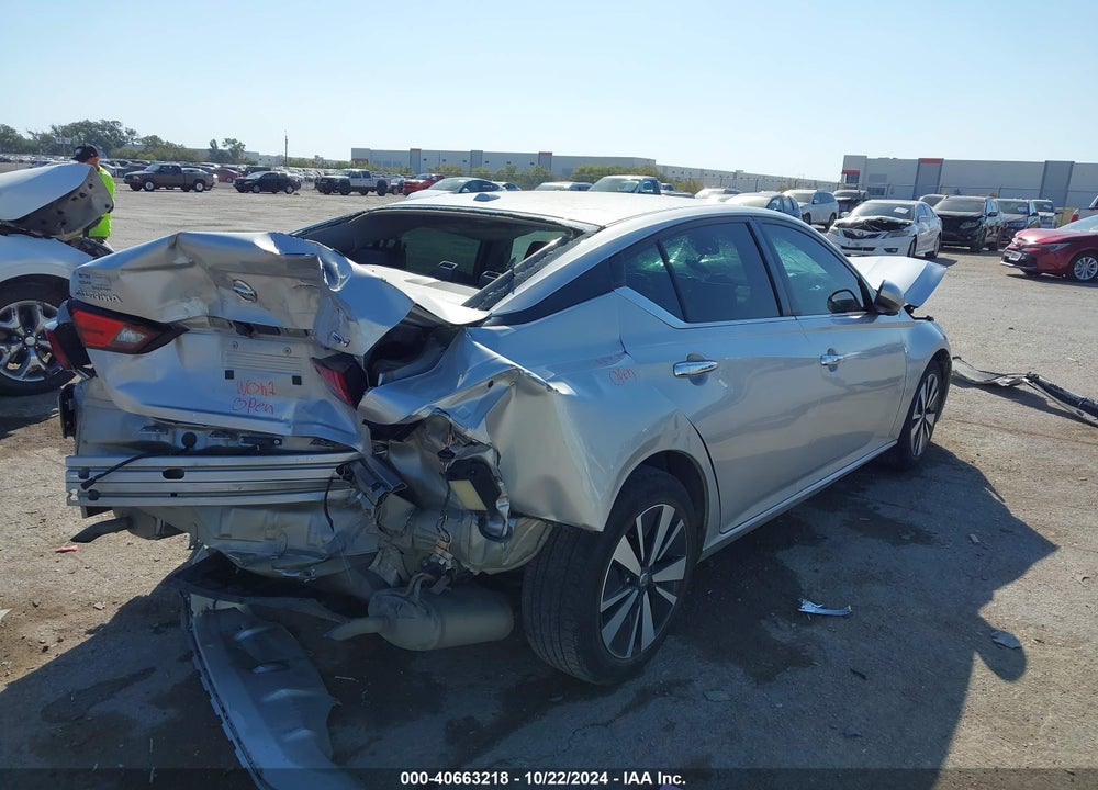 2022 NISSAN ALTIMA SV FWD VIN: 1N4BL4DV4NN400706