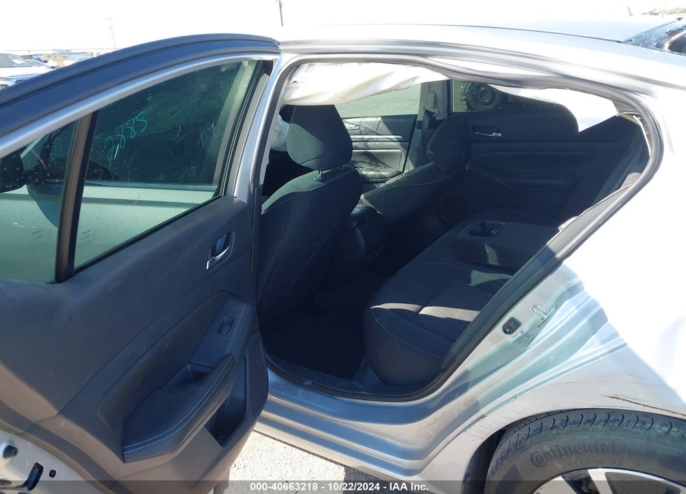 2022 NISSAN ALTIMA SV FWD VIN: 1N4BL4DV4NN400706