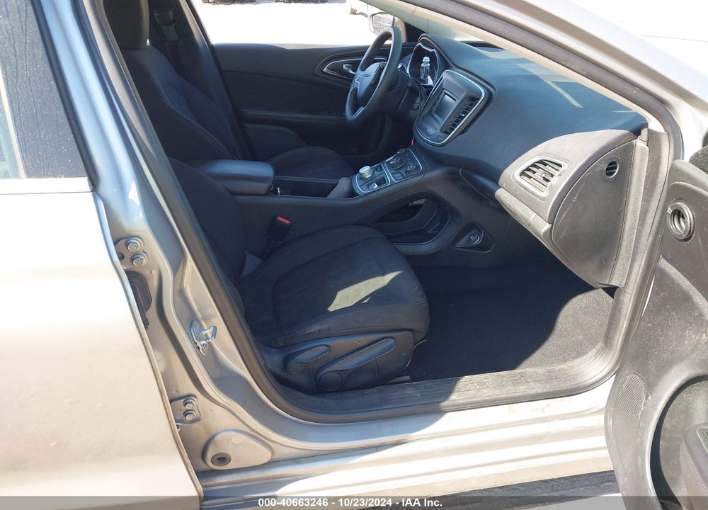 2015 CHRYSLER 200 LIMITED VIN: 1C3CCCAB1FN584401