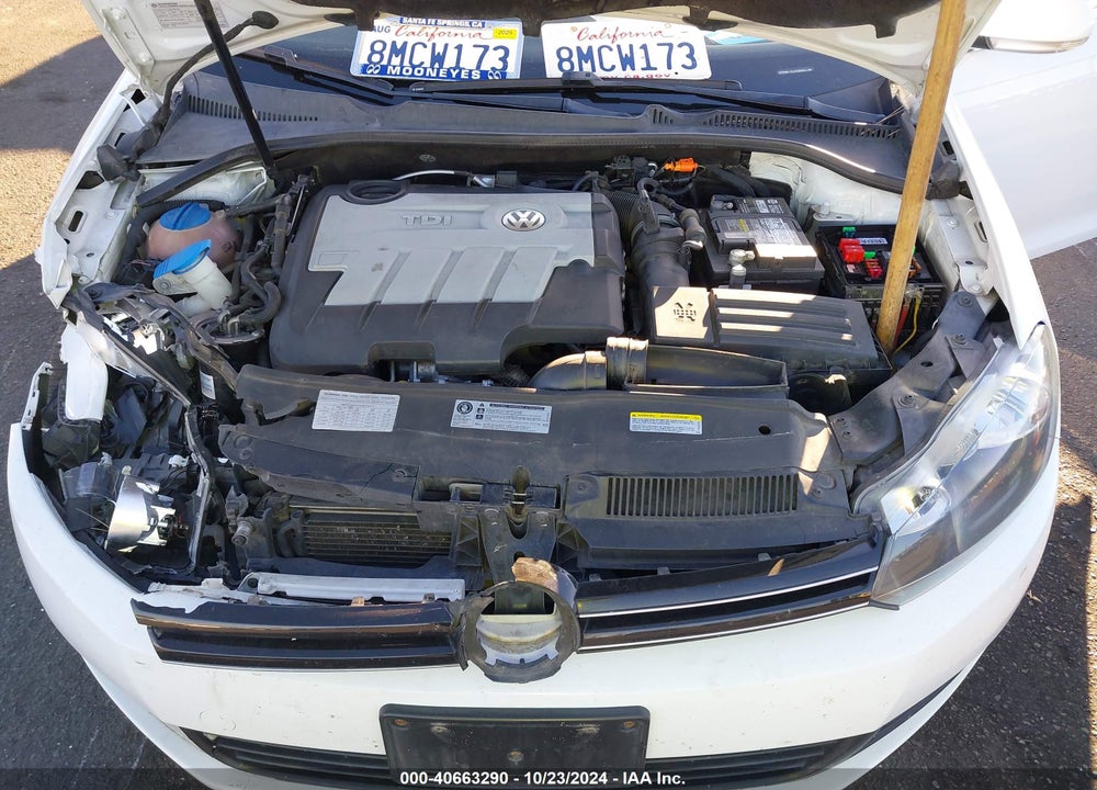 2014 VOLKSWAGEN JETTA SPORTWAGEN 2.0L TDI VIN: 3VWML7AJ2EM622190
