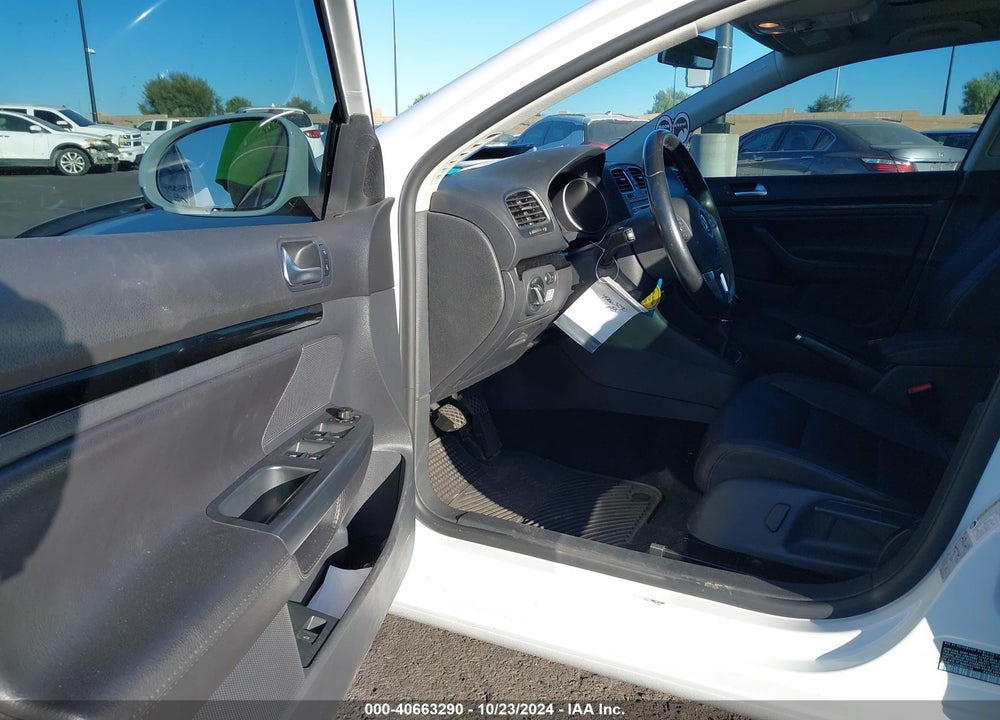 2014 VOLKSWAGEN JETTA SPORTWAGEN 2.0L TDI VIN: 3VWML7AJ2EM622190