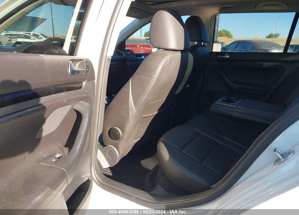 2014 VOLKSWAGEN JETTA SPORTWAGEN 2.0L TDI VIN: 3VWML7AJ2EM622190
