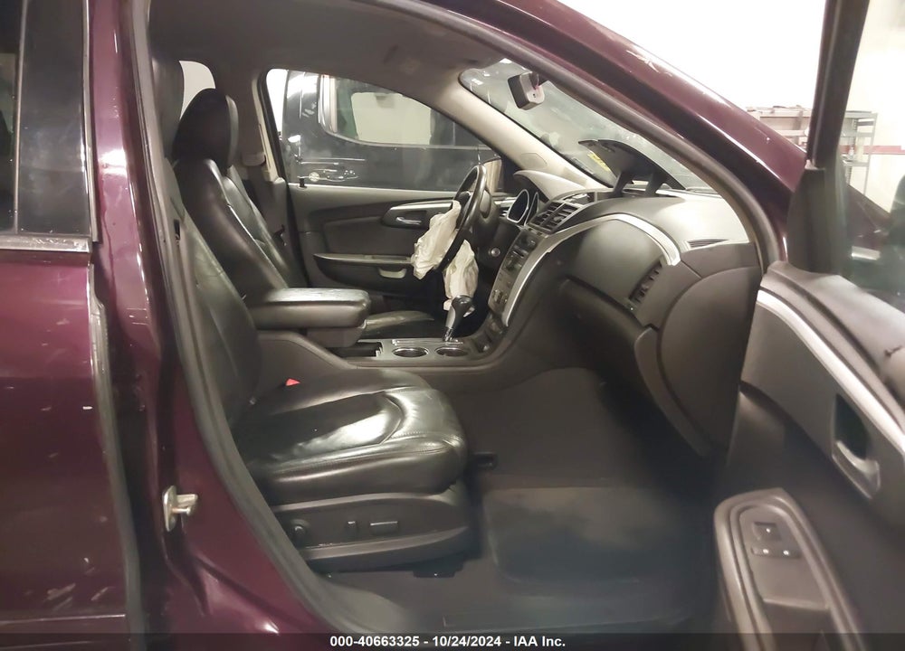 2009 CHEVROLET TRAVERSE LT VIN: 1GNEV23D79S140864