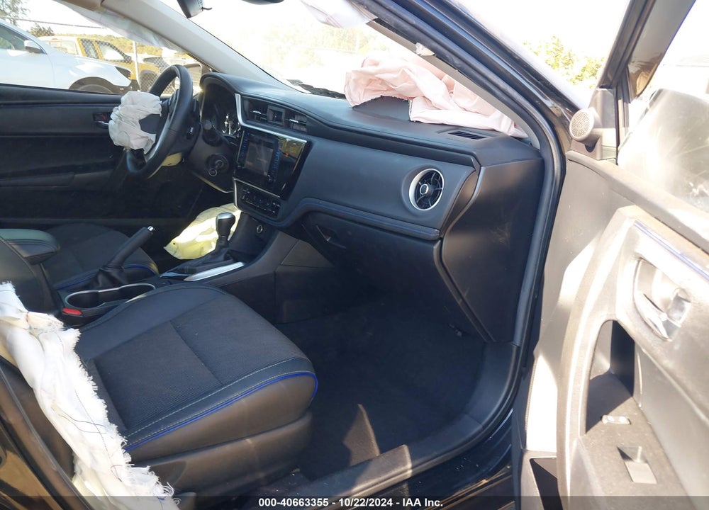 2018 TOYOTA COROLLA SE VIN: 2T1BURHE7JC019623