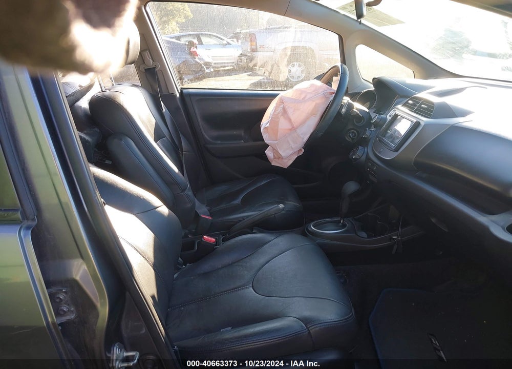 2013 HONDA FIT SPORT VIN: JHMGE8H5XDC045240