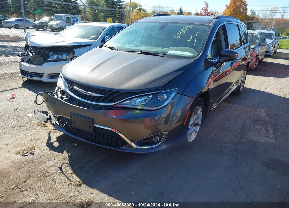 2017 CHRYSLER PACIFICA TOURING L VIN: 2C4RC1BG9HR578422
