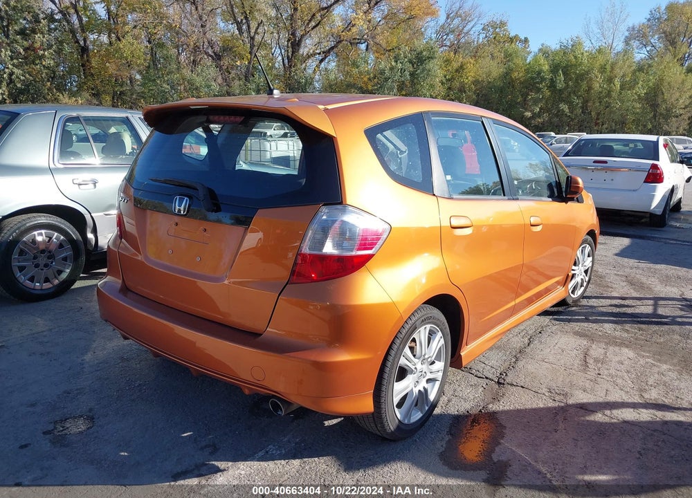 2011 HONDA FIT SPORT VIN: JHMGE8H56BC004746