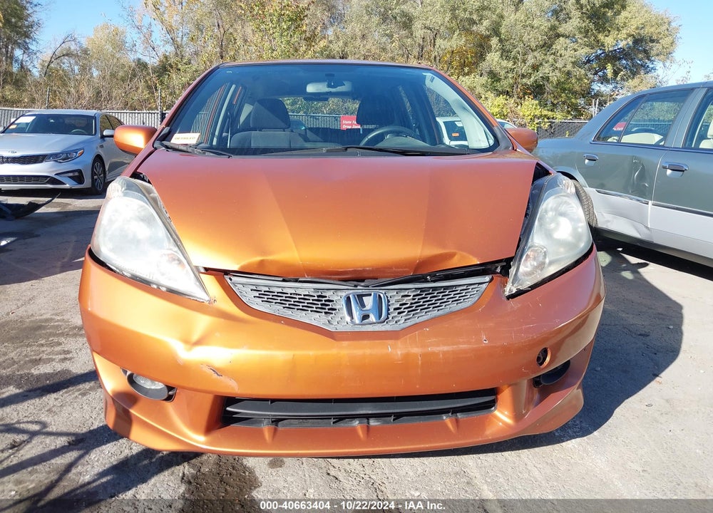 2011 HONDA FIT SPORT VIN: JHMGE8H56BC004746