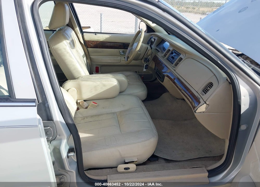 2008 MERCURY GRAND MARQUIS LS VIN: 2MEFM75V58X631463