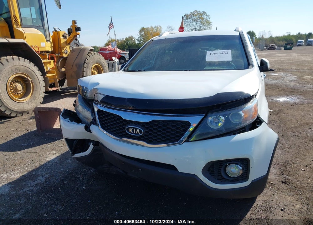 2012 KIA SORENTO LX V6 VIN: 5XYKTDA21CG277973