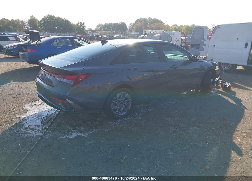 2024 HYUNDAI ELANTRA VIN: KMHLM4DG5RU646569