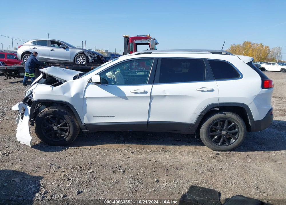 2016 JEEP CHEROKEE LATITUDE VIN: 1C4PJMCB7GW109000