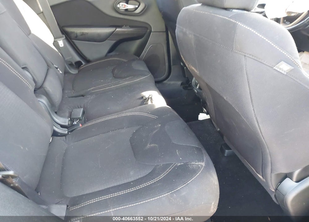 2016 JEEP CHEROKEE LATITUDE VIN: 1C4PJMCB7GW109000