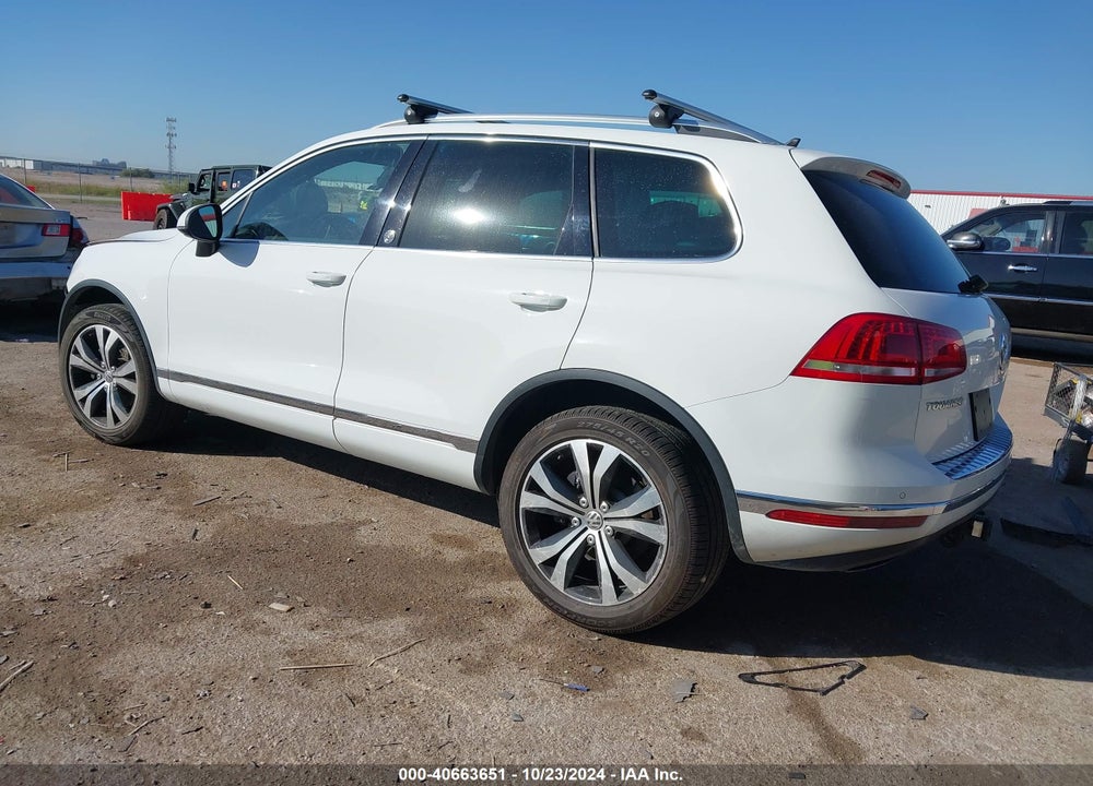 2017 VOLKSWAGEN TOUAREG V6 WOLFSBURG EDITION VIN: WVGRF7BP8HD003771