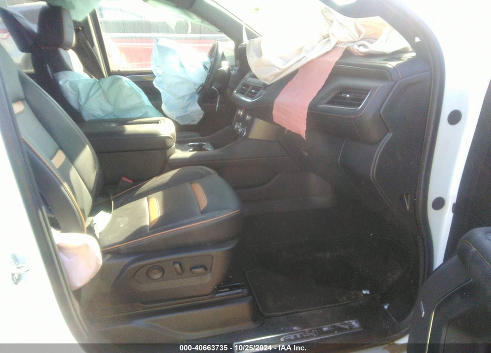 2024 GMC YUKON XL 4WD AT4 VIN: 1GKS2HKL3RR223171