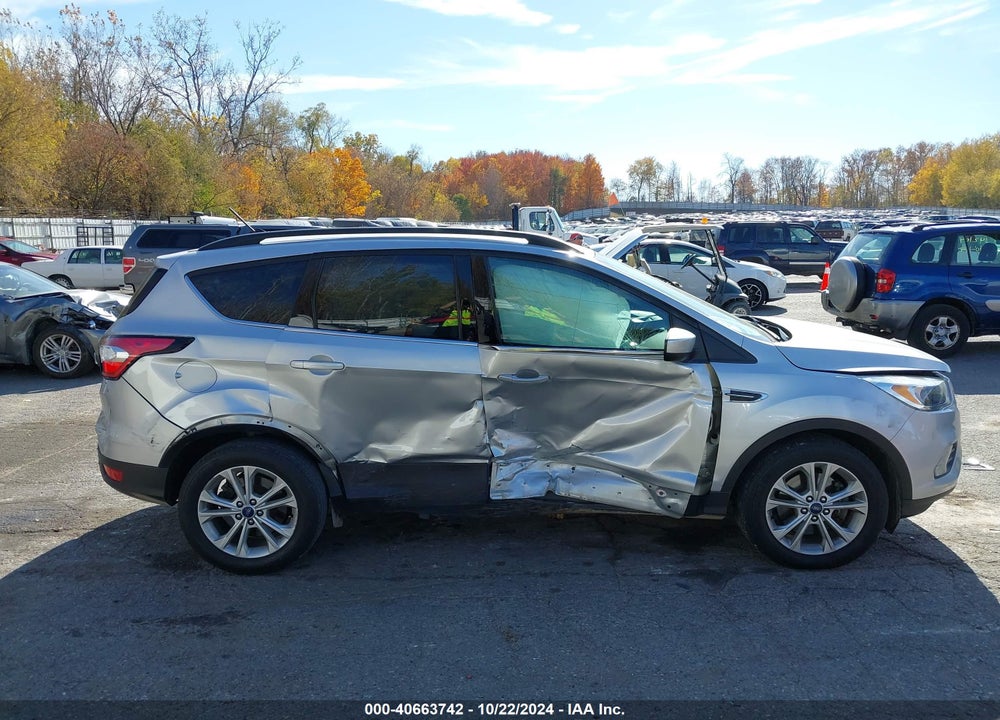 2018 FORD ESCAPE SE VIN: 1FMCU9GD9JUA96277