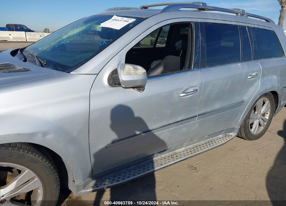 2010 MERCEDES-BENZ GL 450 4MATIC VIN: 4JGBF7BE3AA556237