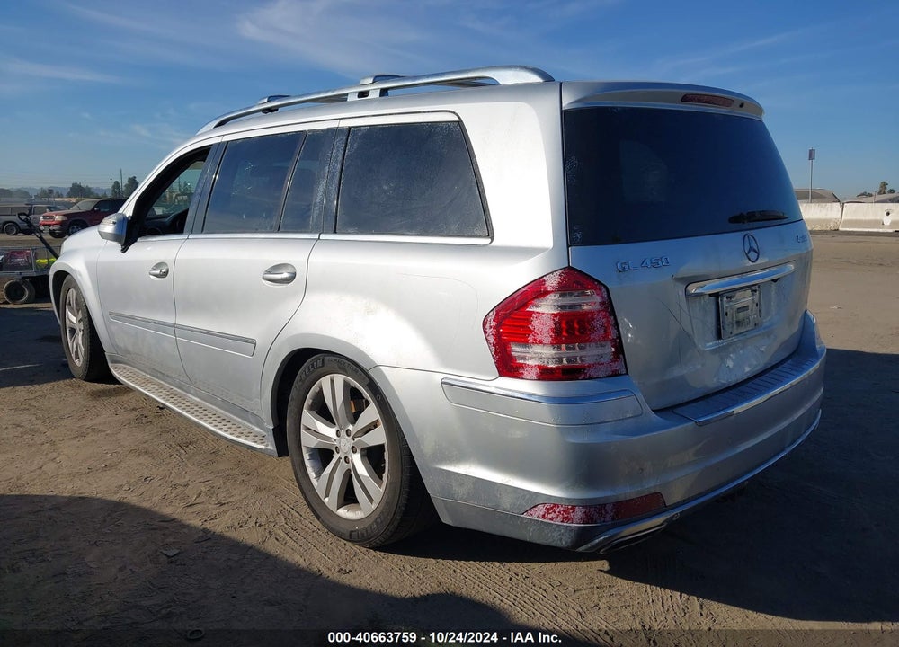 2010 MERCEDES-BENZ GL 450 4MATIC VIN: 4JGBF7BE3AA556237