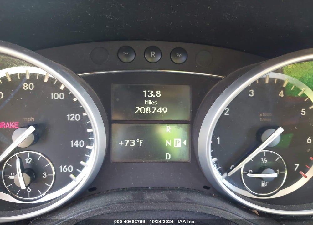 2010 MERCEDES-BENZ GL 450 4MATIC VIN: 4JGBF7BE3AA556237