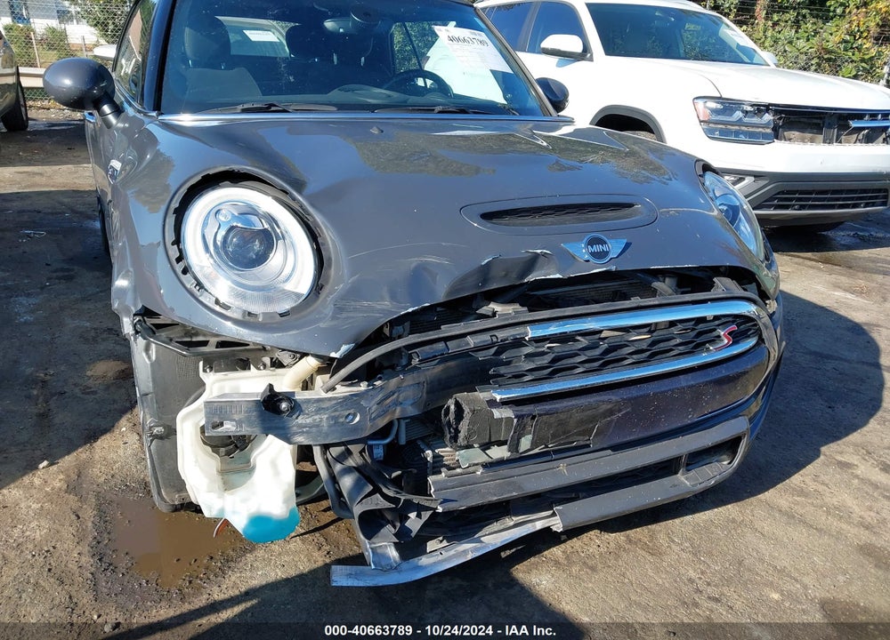 2016 MINI CONVERTIBLE COOPER S VIN: WMWWG9C54G3A92482