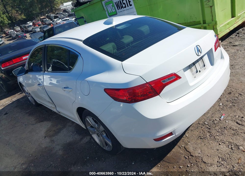 2013 ACURA ILX 2.0L VIN: 19VDE1F52DE022101