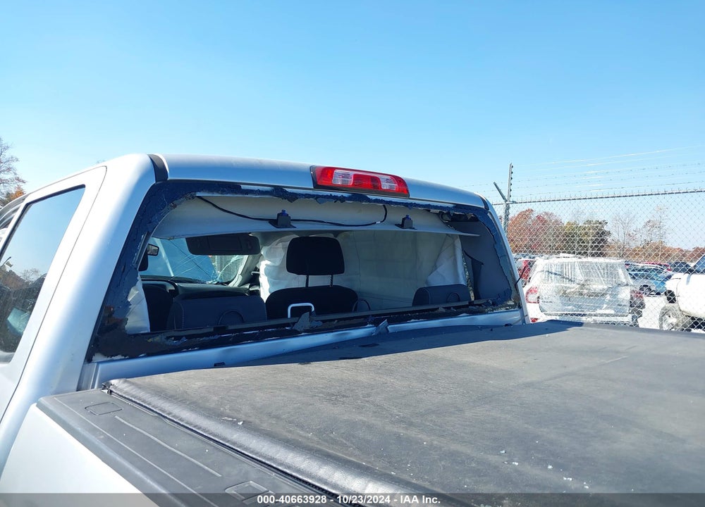 2018 CHEVROLET SILVERADO 1500 2LT VIN: 3GCUKREC5JG223537
