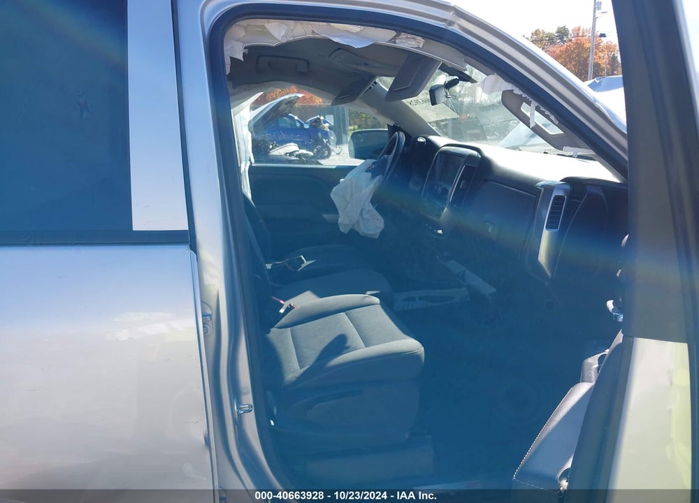 2018 CHEVROLET SILVERADO 1500 2LT VIN: 3GCUKREC5JG223537