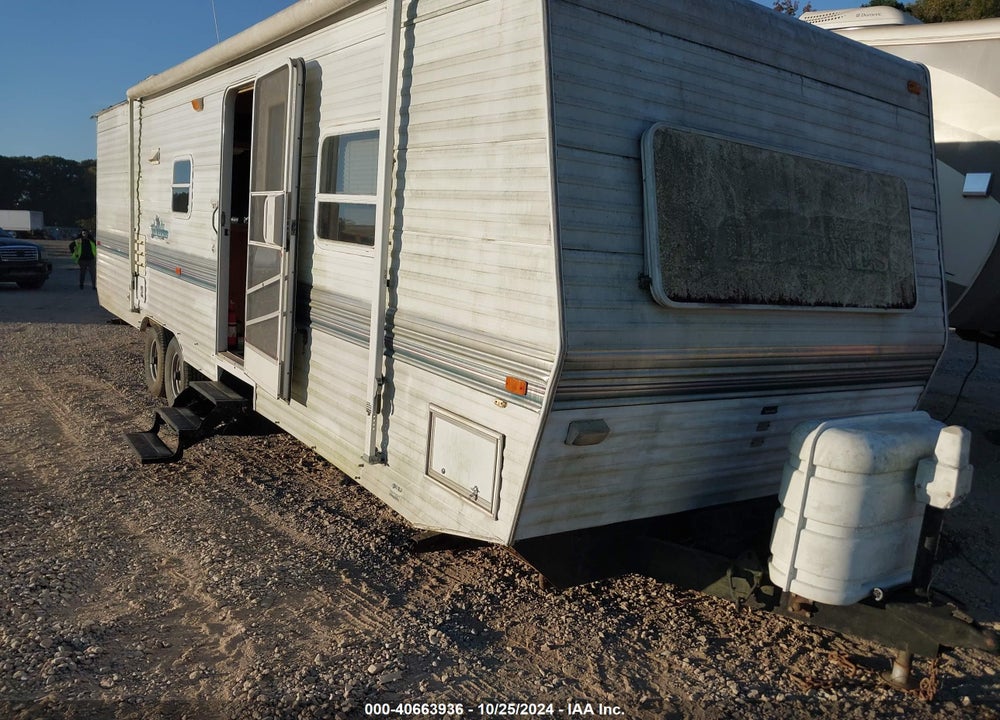 1999 FLEETWOOD WILDERNESS VIN: 1ED1G3126X2891563