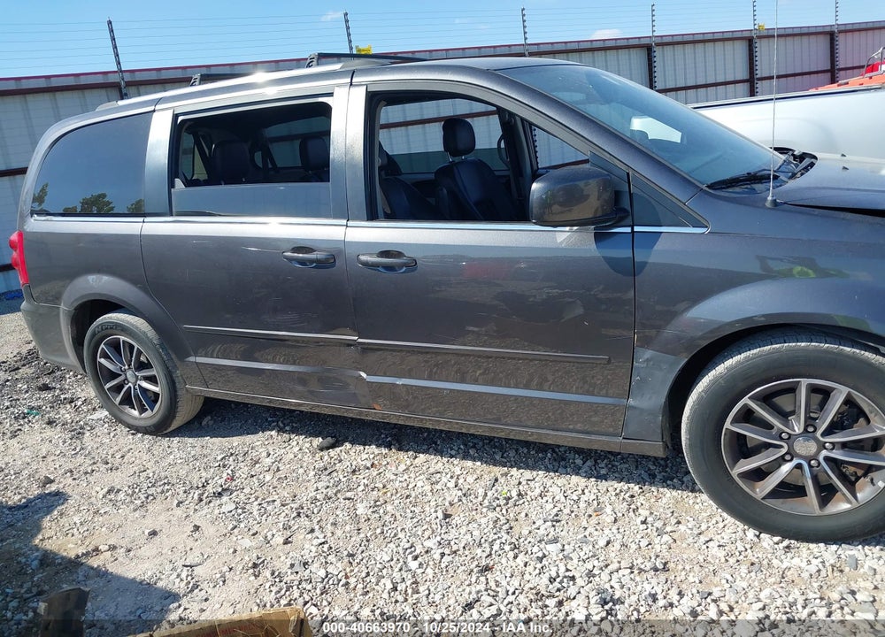 2017 DODGE GRAND CARAVAN SXT VIN: 2C4RDGCG6HR760819